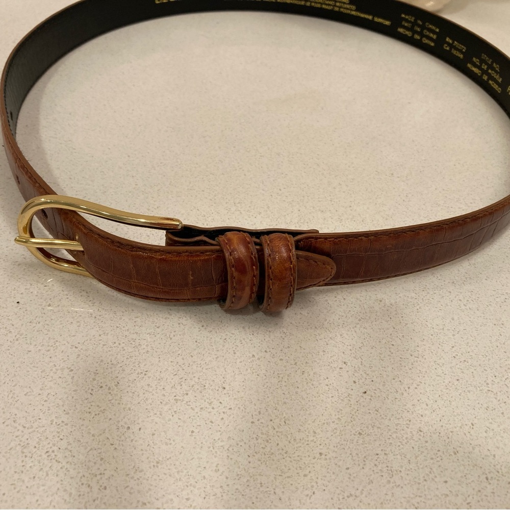 Liz Claiborne tan leather belt